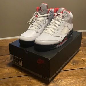 Air Jordan Retro 5 Fire Red Size 11.5